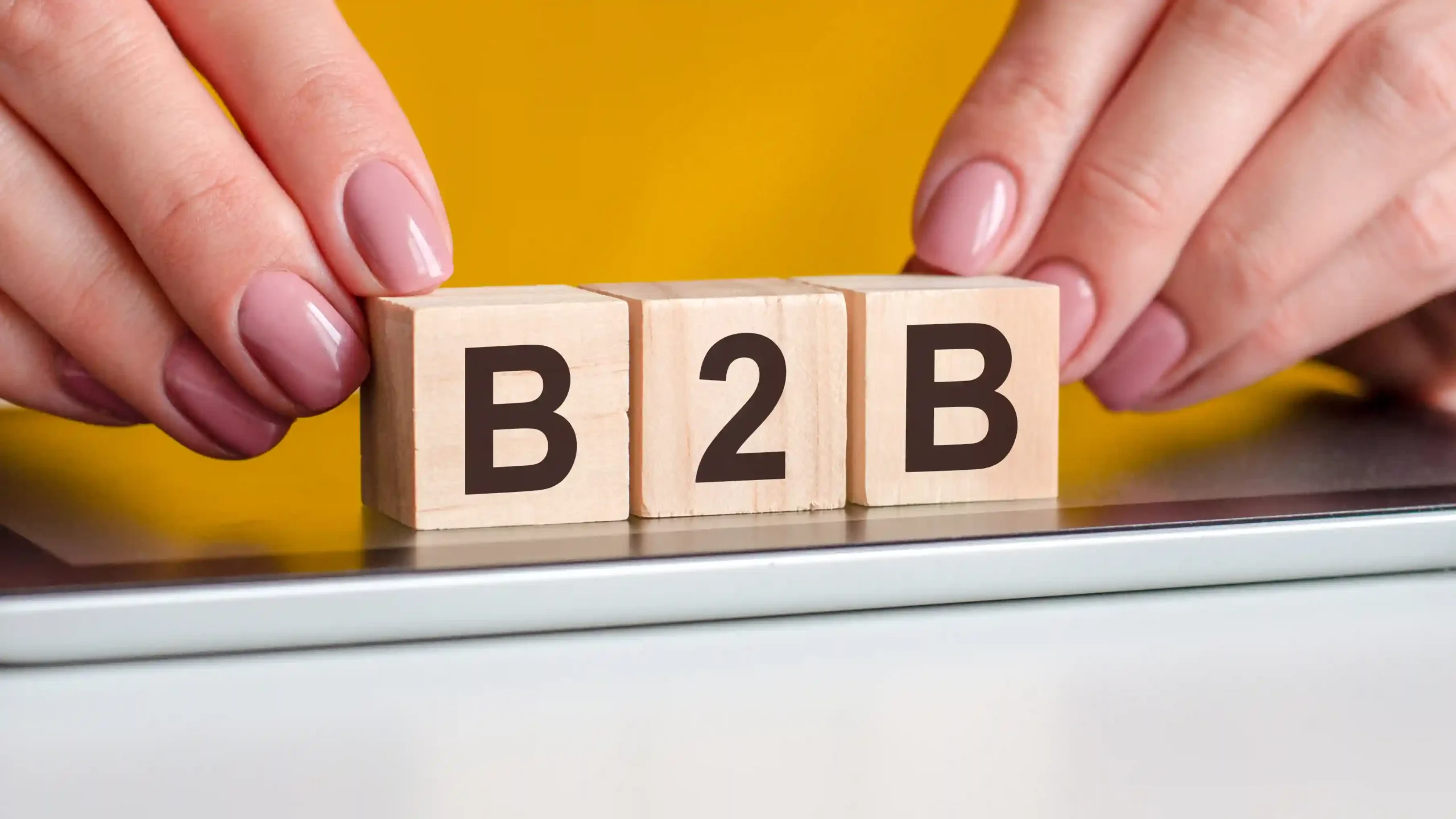 B2B on wooden blocks